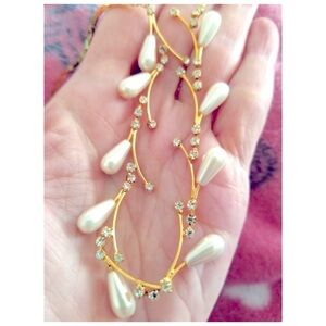 Vintage Elegant Faux Pearl & Rhinestone Crystal Fringe Gold tone Necklace